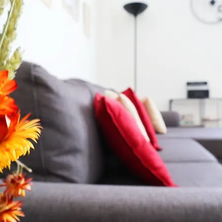 Apartamento Isola District Bright House