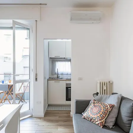 Easylife - - Friuli 24 - Porta Romana Lägenhet