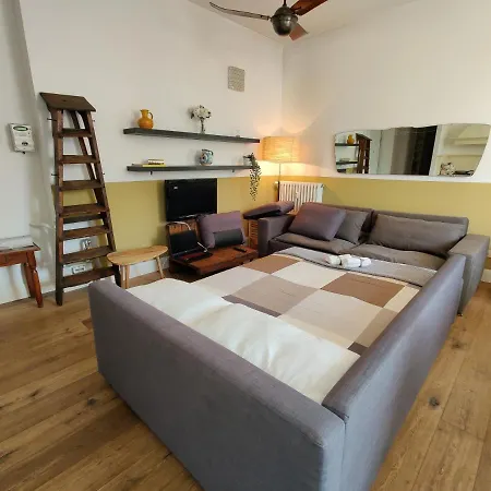 Apartment Elegante Trilocale A