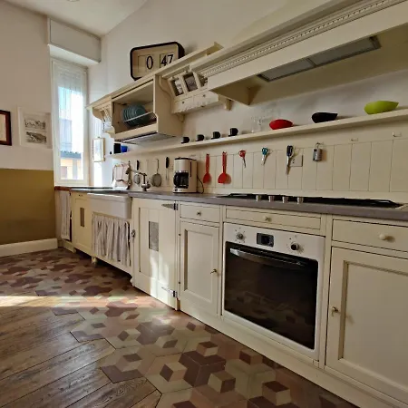 Elegante Trilocale A * Milan