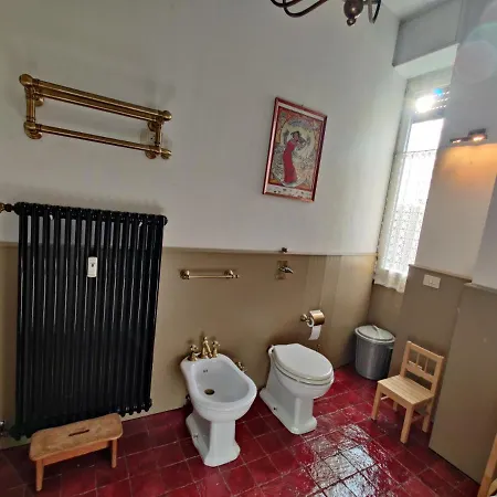 Elegante Trilocale A Milan