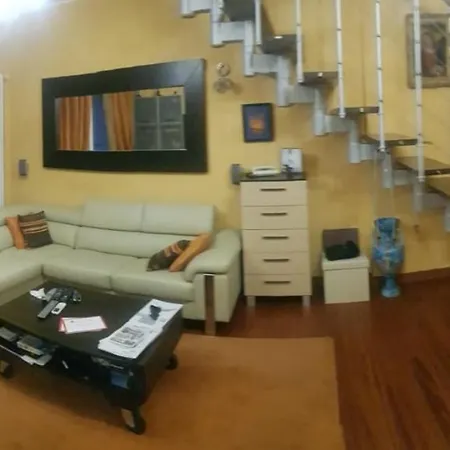 - Doppia Con Bagno Privato In Stupendo Attico Con Vista Mozzafiato 4* Milano