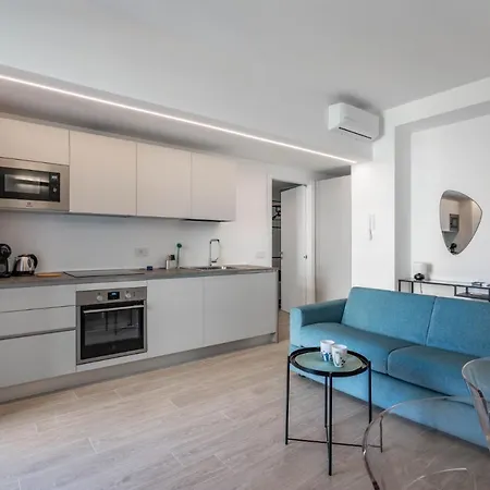 Easylife - Milano- Privata Angera 10s - Apartmán