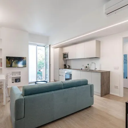 Apartmán Easylife - Milano- Privata Angera 10s - *