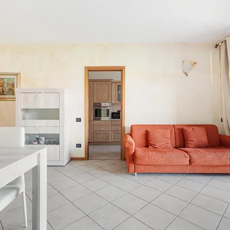 Apartman Guesthost - With Balcony Nearby M3 Subway Yellow Line
