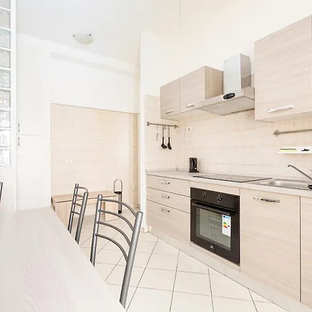아파트 Ripamonti Budget With Small Balcony *