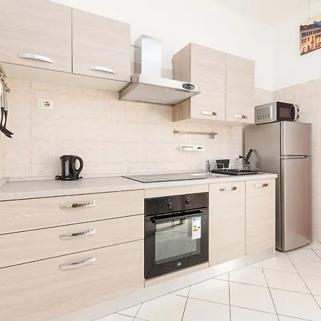 Ripamonti Budget With Small Balcony 아파트 밀라노