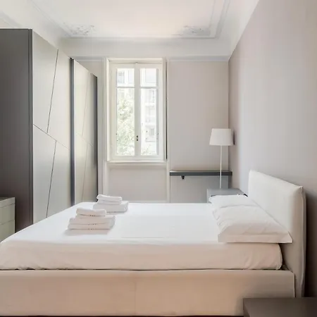 Guesthost - Balcony In Porta Romana Milan