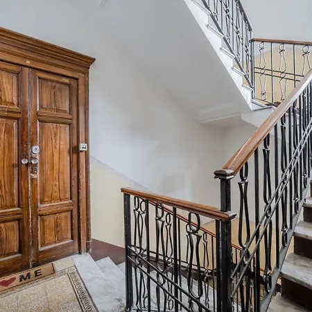 Apartamento Lovely In Milano-porta Romana W/ Balcony Milán
