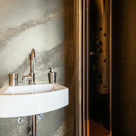 Сasa de vacaciones Luxurious 4-bedroom Penthouse In The Heart Of The Milán
