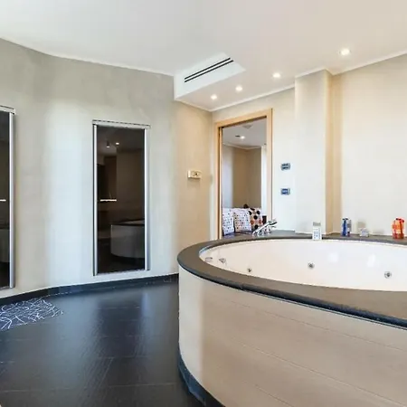 Luxurious 4-bedroom Penthouse In The Heart Of The