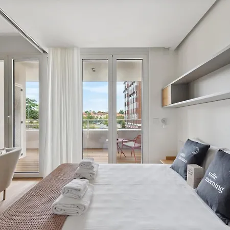 Limehome Via Stresa * מילאנו