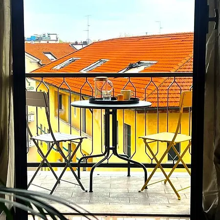 The 6th Floor Flat - Direct Link To Centre In 8 Mins Milánó