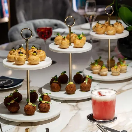 Palazzo Touring Club Milan, A Radisson Collection 5* Milánó