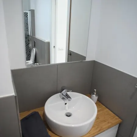 Boutique Duomo E Universita Bocconi Apartment *