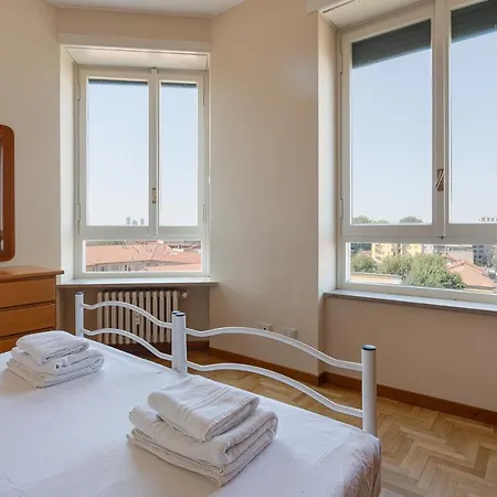 - Roomy 300 M From M3 Affori Fn! * Milánó