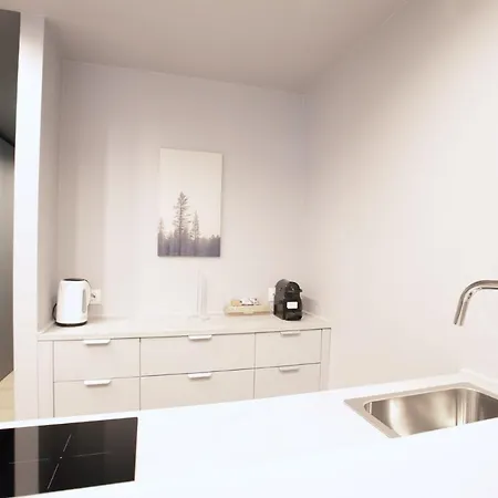 Easylife - - Lanzone 39 - Sant'ambrogio * Milan