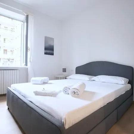 Easylife - - Lanzone 39 - Sant'ambrogio Apartment *