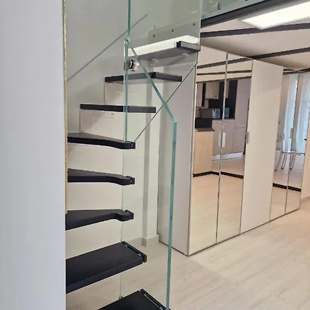 Appartement N&ghomesweethome Gogh Elegante E Confortevole