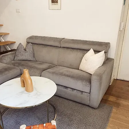 Accogliente Loft A 8 Min Dal Duomo Lägenhet *