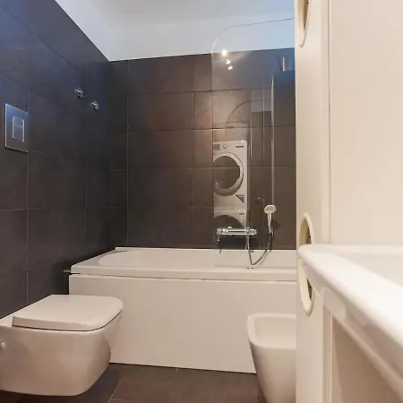 The Best Rent - With Terrace And Jacuzzi Апартаменты Милан