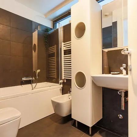 Апартаменты The Best Rent - With Terrace And Jacuzzi Милан