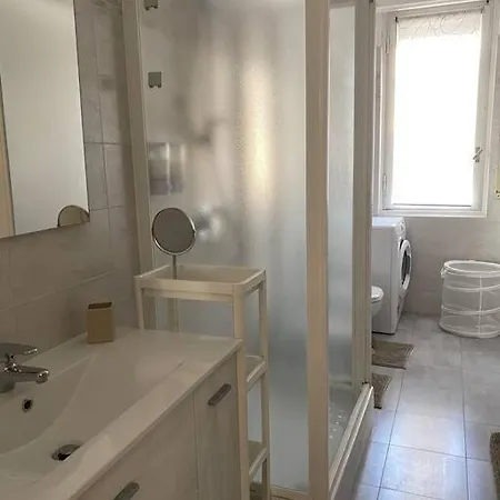 Centralissimo Trilocale A Pochi Passi Dal Duomo Lejlighed