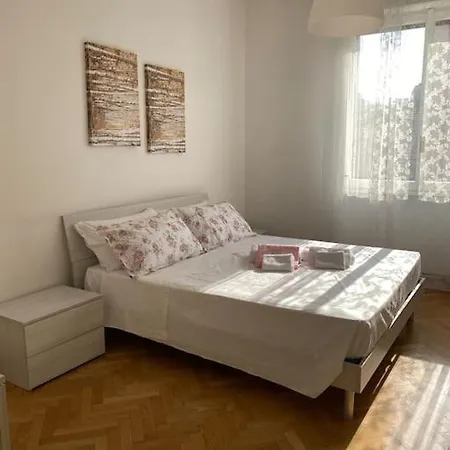 Lejlighed Centralissimo Trilocale A Pochi Passi Dal Duomo