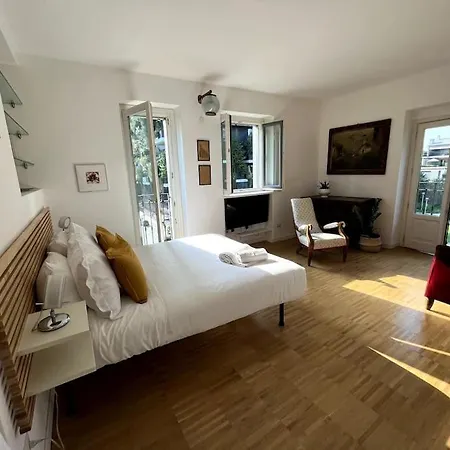 Apartment Sotto Il Bosco Verticale House