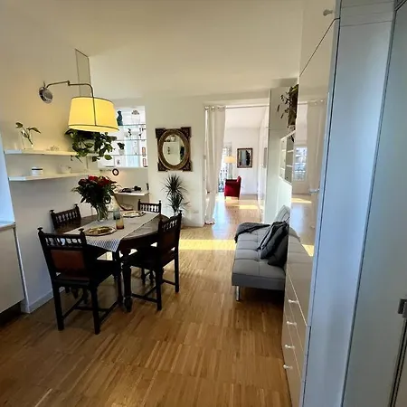 Apartment Sotto Il Bosco Verticale House Mailand