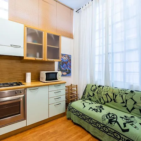 Apartment Extensive Terrace Navigli Toy Artistic Mailand