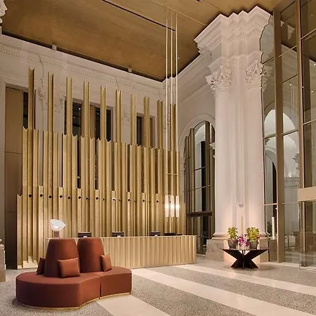 Nh Collection Life Hotel