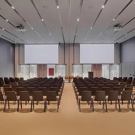 Nh Collection Life فندق 4*