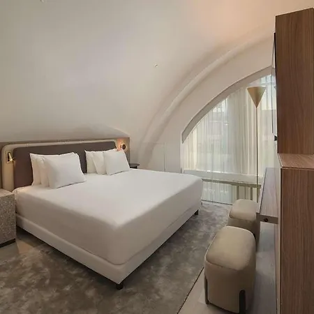 Hotel Nh Collection Life