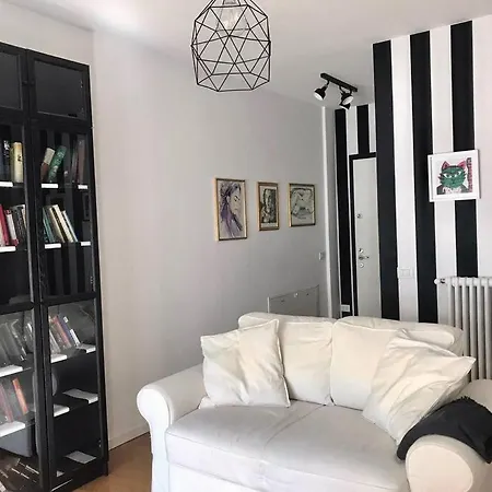 Comodo Bilocale Nuovo Apartmán *