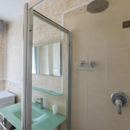 Primopiano - Bonomi Apartmán