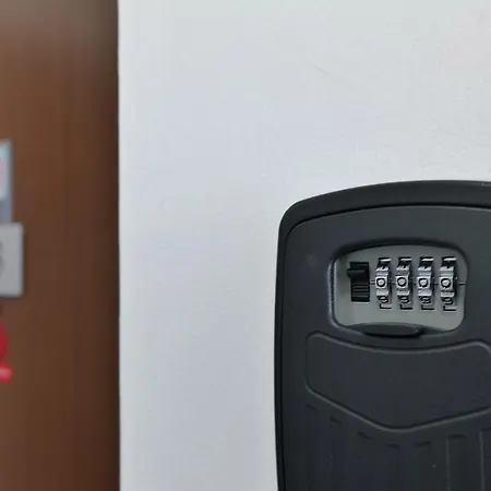 Primopiano - Bonomi Appartamento Milano