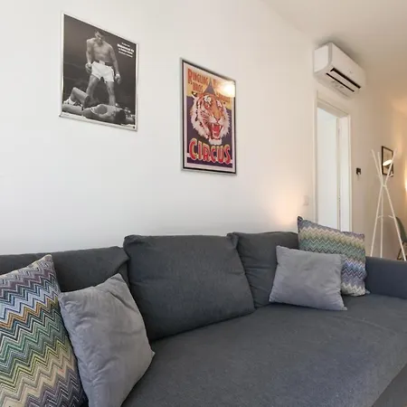 Primopiano - Bonomi Apartmán Milán