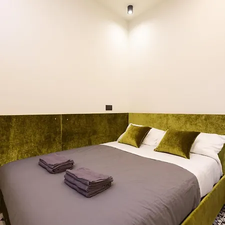 Pay60 -crescenzago- Luxury Yellow House * Mailand