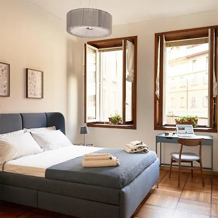 Cozy Duomo - Elegant & Quiet, 300M From Cathedral Apartment Milan