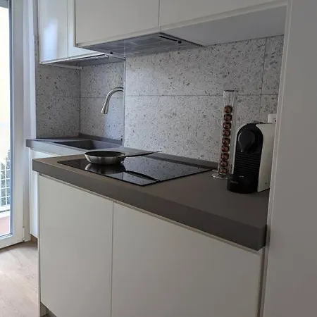 Modern And Comfortable Near The Subway Milánó