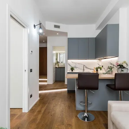 Hostmate - Milano - Disciplini'S Touch - Duomo Apartment *