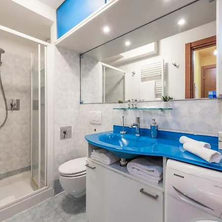 Giudice Donadoni, 12 - Universita E Svago * Milan