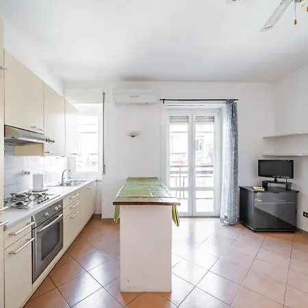 Cozy X4 - 450 Far From Lambrate Fs Apartmán