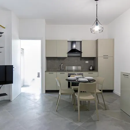 Apartament Im - Napo Torriani Stazione