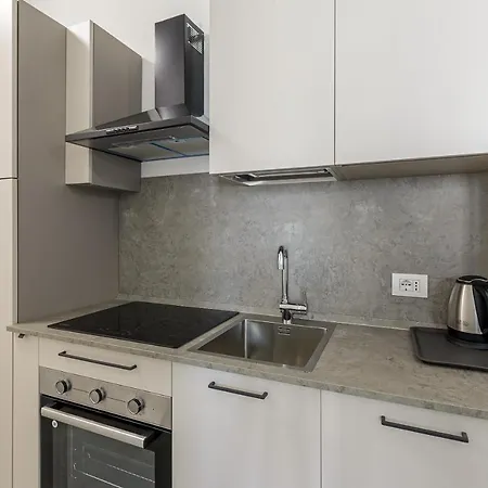 Apartament Im - Napo Torriani Stazione