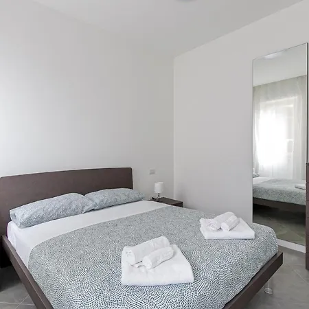 Apartament Im - Napo Torriani Stazione Mediolan