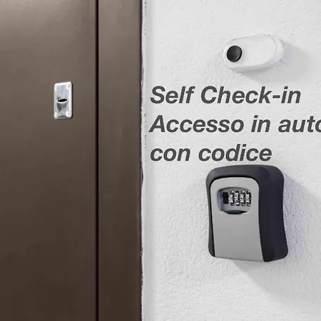 Three Bedroom In The Centre Of The شقة