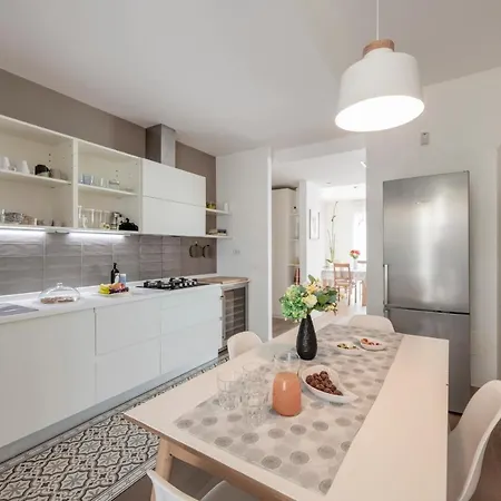 Ferrucci, 10 - Elegante Oasi Urbana A