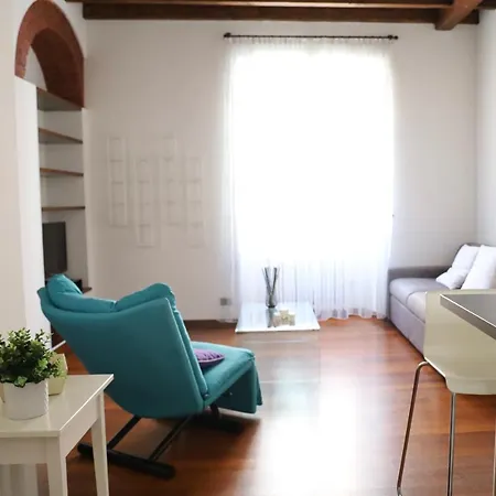 Apartment Duca Di Porta Romana, Viaorti *